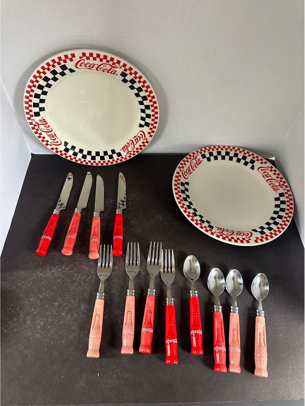 Vintage Coca Cola Gibson 1996 Plates Bottle Handle Flatware 14 Pc Set